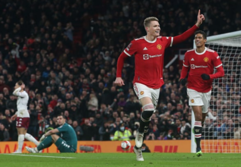 Záložníci FA Cup-Double skórovali společně, Cristiano Ronaldo zmeškal malé vítězství Manchesteru United nad Villou, aby postoupil